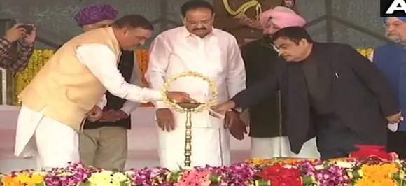 उपराष्ट्रपति वेंकैया नायडू ने डेरा बाबा नानक-करतारपुर साहिब रोड गलियारे की रखी आधारशिला