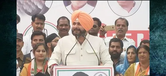 नवजोत सिंह सिद्धू ने इस तरह कांग्रेस के लिए पढ़े कसीदे और BJP को दिखाया आईना