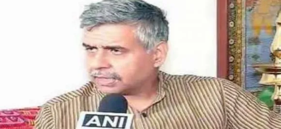 अगस्ता वेस्टलैंड पर बढ़ी रार, संदीप दीक्षित ने संबित पात्रा को दिया 24 घंटे में माफी मांगने का अल्टीमेटम