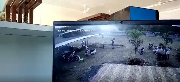 CCTV में कैद हुआ लग्‍जरी बस का दर्दनाक हादसा, देखें VIDEO
