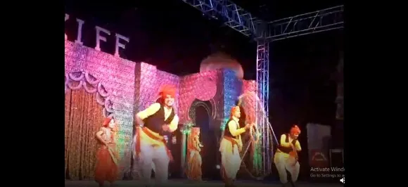 खजुराहो में चौथे अंतरराष्ट्रीय फिल्म फेस्टिवल का रंगारंग शुरुआत, देखें तस्‍वीरें