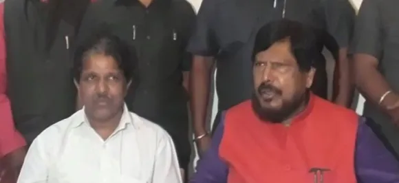 केंद्रीय मंत्री रामदास अठावले ने कहा, धीरे-धीरे सबके अकाउंट में आएंगे 15 लाख रुपए