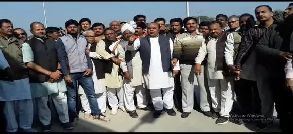 राफेल पर राहुल के स्‍टैंड पर भड़के भाजपाई, भोपाल में प्रदर्शन, बोले-कांग्रेस कर रही SC का अपमान