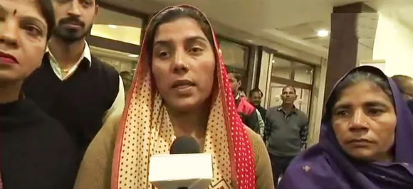 BREAKING NEWS : उत्तर प्रदेश में 83 पूर्व अफसरों ने मांगा सीएम योगी से इस्तीफा