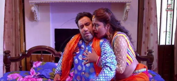 Video:अंजना सिंह ने लगाया 'गोरे गोरे गाल पर लाली', निरहुआ से मांगा बक्शीश
