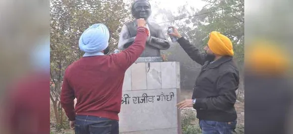 SAD कार्यकर्ताओं ने राजीव गांधी की प्रतिमा पर पोती कालिख, कैप्टन अमरिंदर सिंह बोले- सुखबीर मांगे माफी