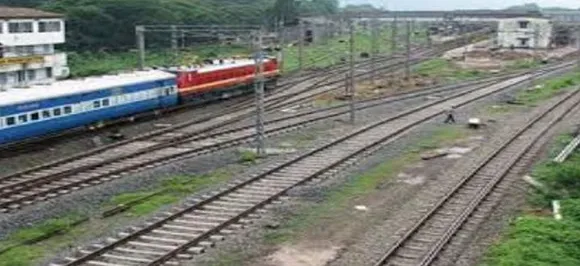 मकर संक्रांति को लेकर रेलवे की एडवाइज़री, रेलवे ट्रैक के आसपास नहीं उड़ाएं पतंग