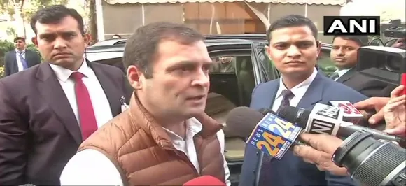 राहुल गांधी बोले, आलोक वर्मा राफेल सौदे की जांच करने वाले थे, इसलिए रात को 1 बजे हटाया गया