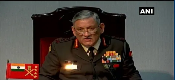 कश्मीर में हम शांति चाहते हैं लेकिन आतंकी आएंगे तो गोली खाएंगे: सेना प्रमुख बिपिन रावत