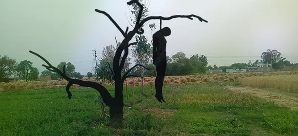 न्याय मिलने में हुई देरी तो रेप पीड़िता ने की आत्महत्या, दो पुलिसकर्मी निलंबित