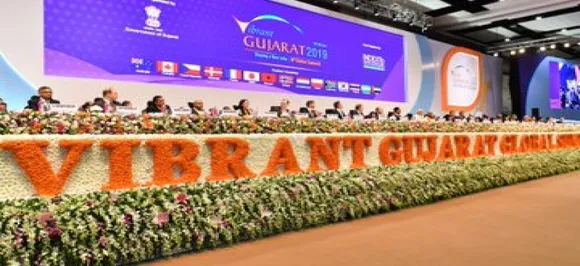वाइब्रेंट गुजरात समिट में बोले पीएम मोदी भारत में व्यापार करना अब आसान, सस्ता, तेज, स्मार्ट