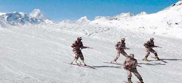 देश की पूर्वी सीमा पर चीनी सैन्य जमावड़ा, ITBP ने किया लेह का रुख