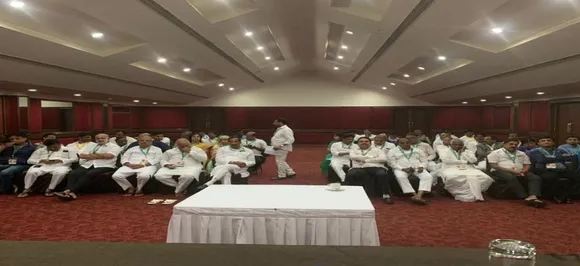 कर'नाटक' में घमासान जारी, सीएम कुमारस्वामी बोले बीजेपी विधायकों को सामान सझकर लगाती है बोली