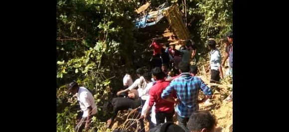 ओडिशा: कंधमाल में हादसा, खाई में गिरा मिनी ट्रक, 8 की मौत, 35 घायल