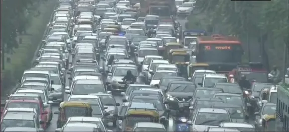 उत्तराखंड के चमोली में भारी बारिश से स्कूल की बिल्डिंग गिरी, दिल्ली का भी बदला मौसम