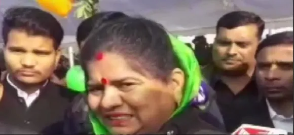 पहले शपथ लेने में अटकी थीं और अब कमलनाथ का संदेश नहीं पढ़ पाईं मंत्री इमरती देवी