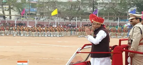 Republic Day 2019: भोपाल में राज्यपाल आनंदी बेन पटेल और छिंदवाड़ा में मुख्यमंत्री कमलनाथ ने फहराया तिरंगा