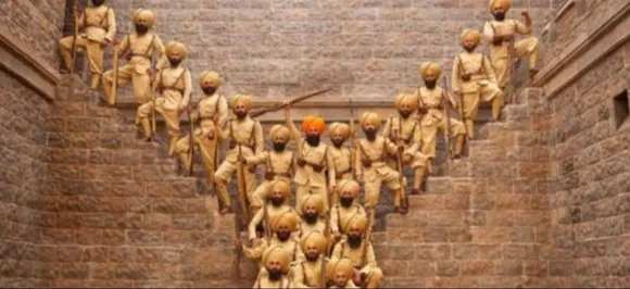 'केसरी' का नया पोस्टर शेयर करते हुए अक्षय कुमार ने बताई फिल्म की कहानी