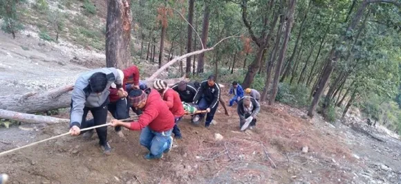 उत्तराखंड: चंपावत में गहरी खाई में गिरी वैन, 8 लोगों की मौत