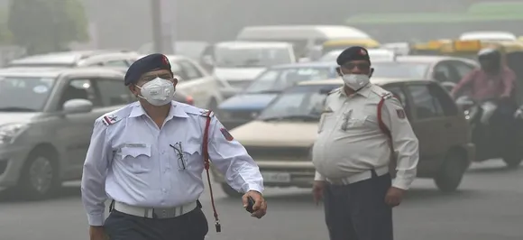 Delhi Pollution : दिल्ली में बिछी स्मॉग की चादर, फिर खराब हुई एयर क्वालिटी