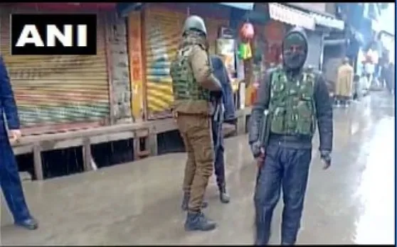 जम्मू-कश्मीर: अनंतनाग में आतंकियों ने ग्रेनेड से किया हमला, जवान सहित पांच लोग घायल