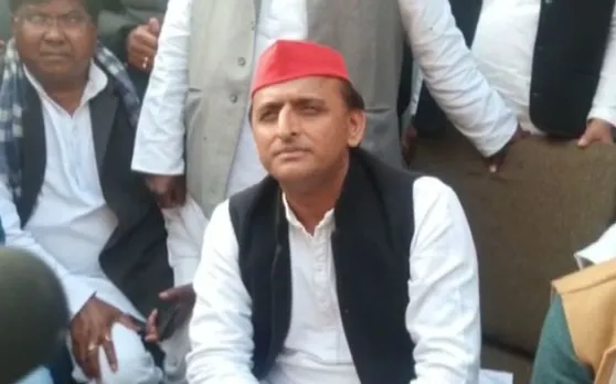 अखिलेश यादव का योगी आदित्यनाथ पर तंज, कहा- हमारे CM बाबा लैपटॉप जानते नहीं तो मिलेगा कैसे