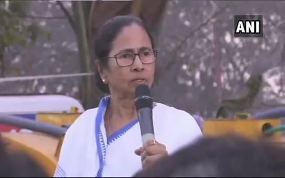 धरने को लेकर ममता की सफाई, किसी एक एजेंसी के खिलाफ प्रदर्शन नहीं