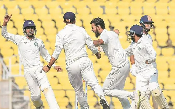 Ranji Trophy 2018-19 Final: विदर्भ की गेंदबाजी के सामने मुश्किल में सौराष्ट्र