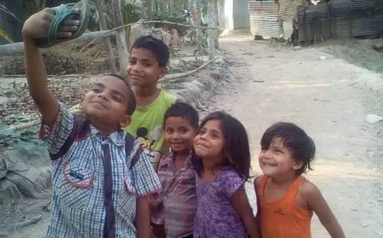 इस 'चप्‍पल सेल्‍फी' को आपने Like किया क्‍या, अमिताभ बच्‍चन भी फिदा हो गए इस तस्‍वीर पर