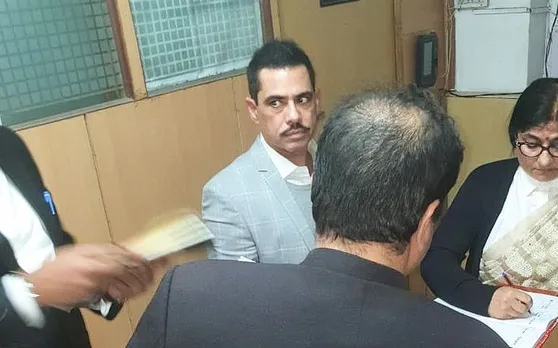 5 घंटे तक ईडी अफसरों ने की रॉबर्ट वाड्रा से पूछताछ, लंदन में संपत्ति की बात को नकारा