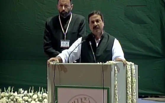 गौ हत्या के आरोपियों पर रासुका लगाने पर घिरे सीएम कमलनाथ, कांग्रेस नेता नसीम खान ने किया हमला