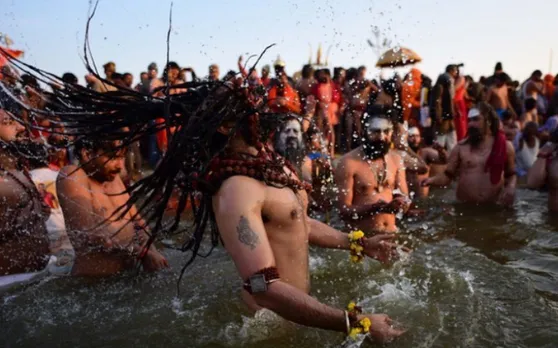 Kumbh 2019: स्नान घाटों पर महिलाओं की फोटोग्राफी पर इलाहाबाद HC ने लगाई रोक, 5 अप्रैल को अगली सुनवाई