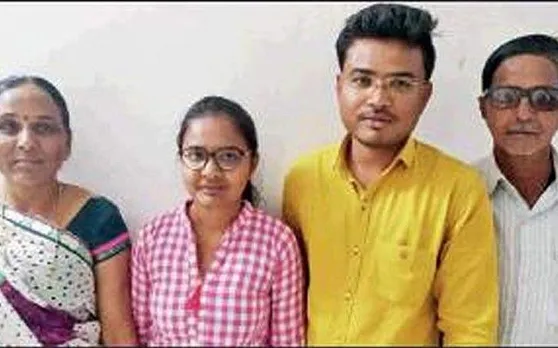 पान वाले की बेटी ने पूरे देश में पाया 10वां स्थान, माता-पिता ही नहीं पूरे गांव वालों को दिया सफलता का श्रेय.. जानें क्यों