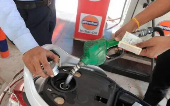 पेट्रोल, डीजल के दाम लगातार दूसरे दिन स्थिर, कच्चे तेल में तेजी