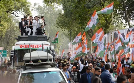 प्रियंका गांधी के रोडशो में कांग्रेस कार्यकर्ताओं के वेश में घूम रहे थे जेबकतरे! 50 लोगों के मोबाइल फोन और पर्स चोरी