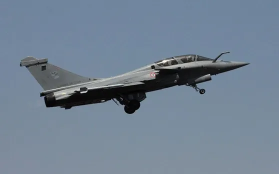 CAG ने राफेल समेत रक्षा खरीद के 4 सौदों के बेंचमार्क मूल्य अनुमान में पाई खामियां