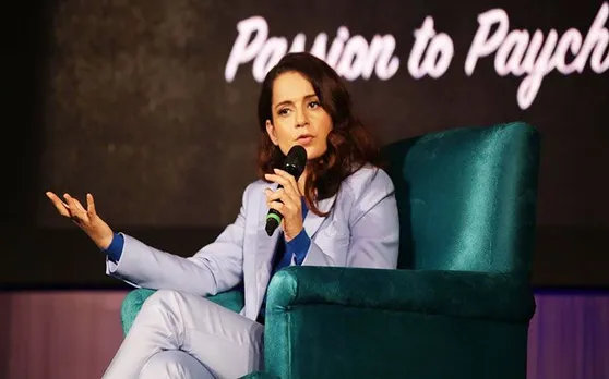 पुलवामा हमला: कंगना रनौत का फूटा गुस्सा, कहा- जो अहिंसा-शांति की बात करे उसे तमाचा लगाओ