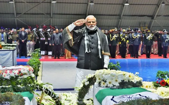 पीएम मोदी, राहुल गांधी समेत नेताओं ने दी 40 शहीदों को श्रद्धांजलि, देखें भावुक करने वाली तस्वीरें