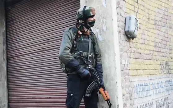 LIVE Updates: पुलवामा हमले का मास्‍टरमाइंड ढेर, मेजर सहित 4 जवान शहीद