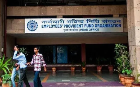 नौकरीपेशा लोगों के लिए खुशखबरी, सरकार ने EPF पर ब्याज दर 8.55 फीसदी से बढ़ाकर 8.65 फीसदी किया