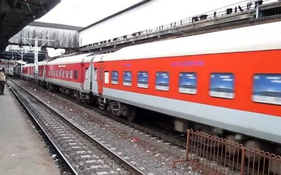 राजधानी एक्सप्रेस ट्रेन में सरकार करने जा रही है ये बड़ा बदलाव, आपकी यात्रा हो जाएगी सुगम