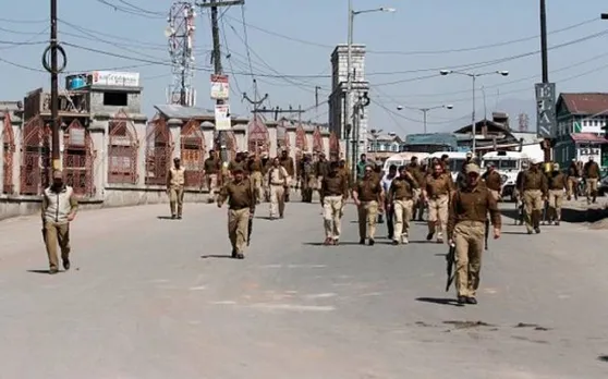 सुप्रीम कोर्ट में आर्टिकल 35A की सुनवाई से पहले 150 लोग हिरासत में लिये गये, घाटी में तनाव