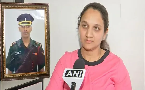 शहीद मेजर की पत्नी अब बनेगीं लेफ्टिनेंट, पति को दी श्रद्धांजलि