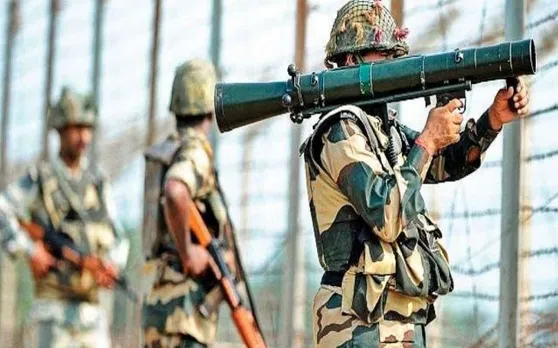 जम्मू-कश्मीर: मेंढर सेक्टर में पाकिस्तान ने की भारी गोलीबारी, भारतीय सेना दे रही जवाब