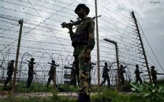India Paksitan Tension: तनाव के बीच पाकिस्‍तान ने एक बार फिर किया सीजफायर का उल्‍लंघन