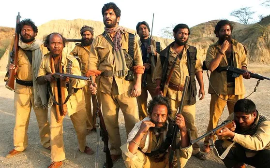 #SonChiriya Movie Review: चंबल की निर्दयी दुनिया में झांकने का मौका देती है ये फिल्म, पढ़ें रिव्यू