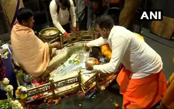 देशभर में महाशिवरात्रि की धूम, देखें किस मंदिर में कैसे हो रही पूजा