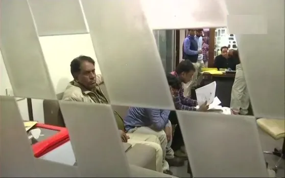 AAP विधायक नरेश बालयान से IT अधिकारी 10 घंटे से कर रहे पूछताछ, दो करोड़ रुपये बरामद