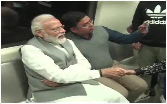 पीएम मोदी ने किया रेड लाइन मेट्रो का अनावरण, अब दिल्ली के इस स्टेशन से सीधा पहुंच सकेंगे गाजियाबाद