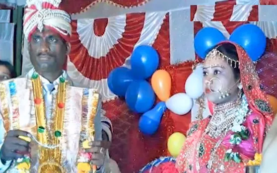 VIRAL: दुल्हन ने स्टेज पर ही वरमाला उतार फेंकी और चिल्ला-चिल्लाकर कहने लगी ये बात...